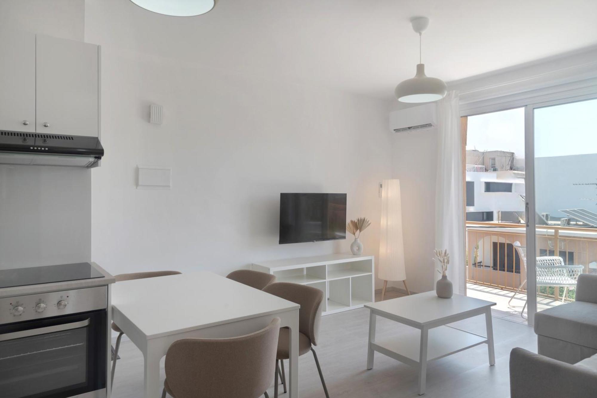 Apartment Phaedrus Living Terra Cotta Flat *